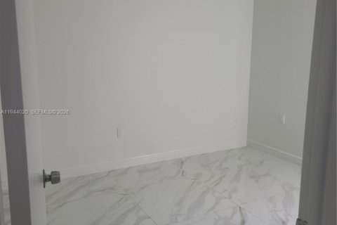 Apartment in Miami, Florida 2 bedrooms, 72.65 sq.m. № 2001018 - photo 4