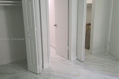 Apartment in Miami, Florida 2 bedrooms, 72.65 sq.m. № 2001018 - photo 7