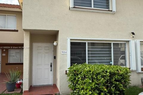 Townhouse in Miami, Florida 3 bedrooms, 144 sq.m. № 1894273 - photo 26