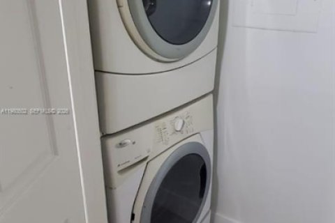 Снять в аренду кондоминиум в Санрайз, Флорида 2 спальни, 95.13м2, № 2043445 - фото 18