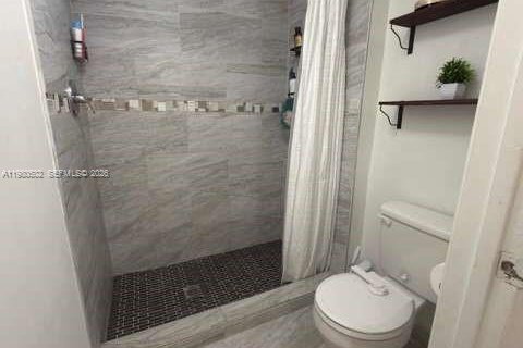 Снять в аренду кондоминиум в Санрайз, Флорида 2 спальни, 95.13м2, № 2043445 - фото 15