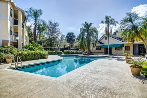 Снять в аренду кондоминиум в Санрайз, Флорида 2 спальни, 95.13м2, № 2043445 - фото 30