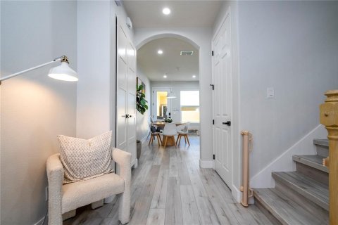 Townhouse in Windermere, Florida 3 bedrooms, 148.64 sq.m. № 2105042 - photo 15