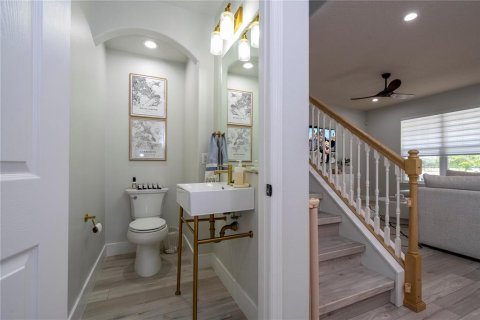 Townhouse in Windermere, Florida 3 bedrooms, 148.64 sq.m. № 2105042 - photo 16
