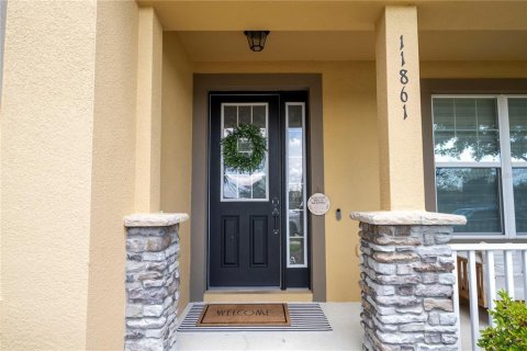 Townhouse in Windermere, Florida 3 bedrooms, 148.64 sq.m. № 2105042 - photo 3