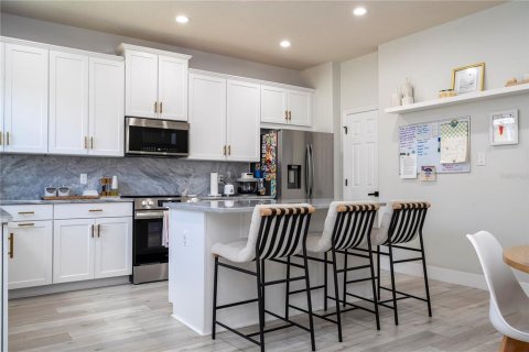 Townhouse in Windermere, Florida 3 bedrooms, 148.64 sq.m. № 2105042 - photo 21