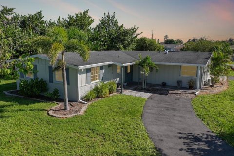 Villa ou maison à vendre à Port Charlotte, Floride: 3 chambres, 158.77 m2 № 1910593 - photo 25