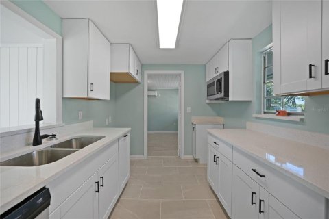 Villa ou maison à vendre à Port Charlotte, Floride: 3 chambres, 158.77 m2 № 1910593 - photo 11