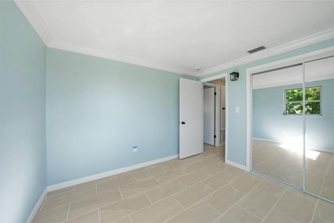 Villa ou maison à vendre à Port Charlotte, Floride: 3 chambres, 158.77 m2 № 1910593 - photo 24
