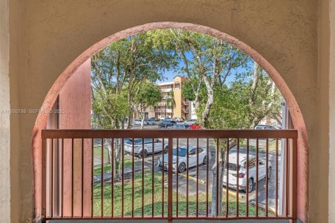 Снять в аренду кондоминиум в Майами, Флорида 2 спальни, 92.9м2, № 1989508 - фото 24