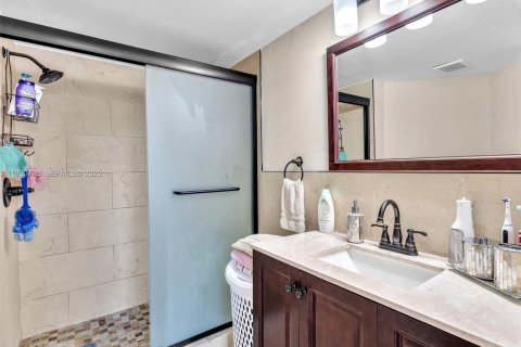 Снять в аренду кондоминиум в Майами, Флорида 2 спальни, 92.9м2, № 1989508 - фото 30