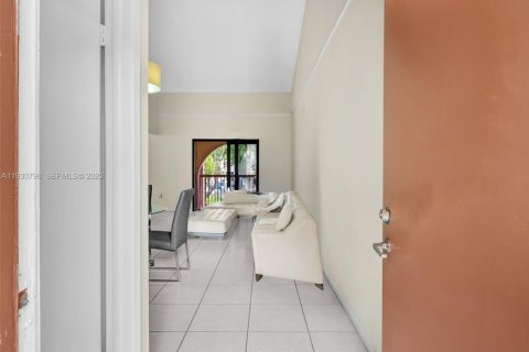 Снять в аренду кондоминиум в Майами, Флорида 2 спальни, 92.9м2, № 1989508 - фото 3