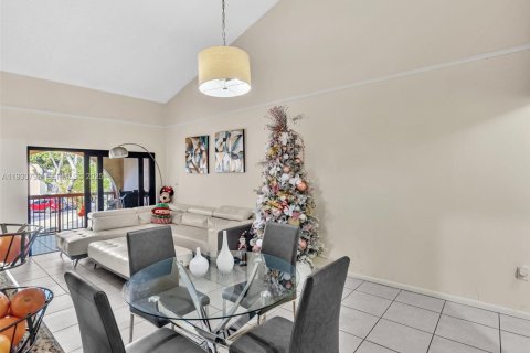 Снять в аренду кондоминиум в Майами, Флорида 2 спальни, 92.9м2, № 1989508 - фото 15