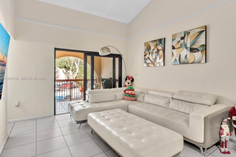 Снять в аренду кондоминиум в Майами, Флорида 2 спальни, 92.9м2, № 1989508 - фото 20