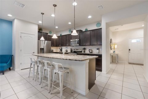 Townhouse in Kissimmee, Florida 5 bedrooms, 210.24 sq.m. № 1334377 - photo 9