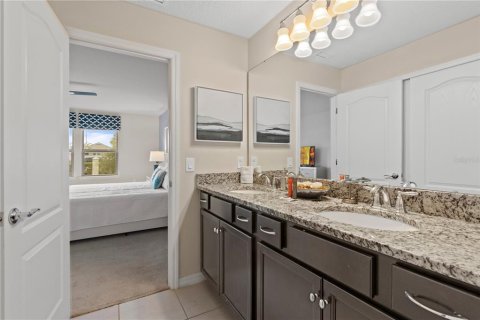 Townhouse in Kissimmee, Florida 5 bedrooms, 210.24 sq.m. № 1334377 - photo 24