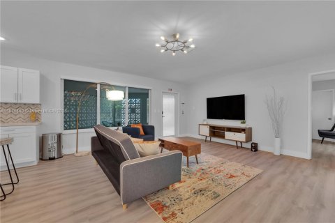 Casa en alquiler en Fort Lauderdale, Florida, 3 dormitorios, 138.8 m2 № 2012330 - foto 19