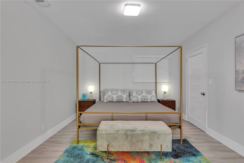 Casa en alquiler en Fort Lauderdale, Florida, 3 dormitorios, 138.8 m2 № 2012330 - foto 24