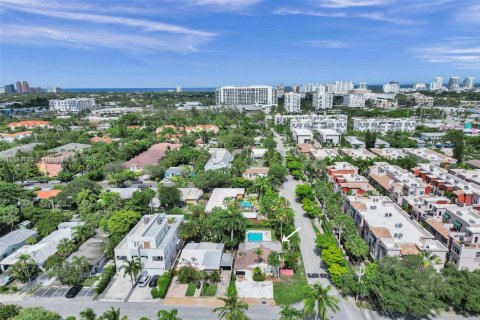 House in Fort Lauderdale, Florida 2 bedrooms, 114.27 sq.m. № 1874750 - photo 4