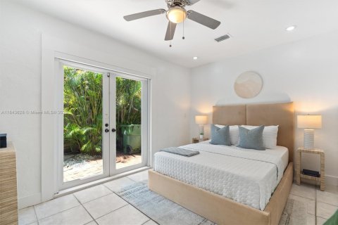 House in Fort Lauderdale, Florida 2 bedrooms, 114.27 sq.m. № 1874750 - photo 17