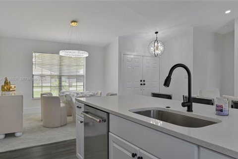 Villa ou maison à vendre à Cape Coral, Floride: 3 chambres № 2414309 - photo 24