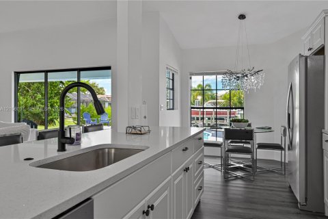 Villa ou maison à vendre à Cape Coral, Floride: 3 chambres № 2414309 - photo 20
