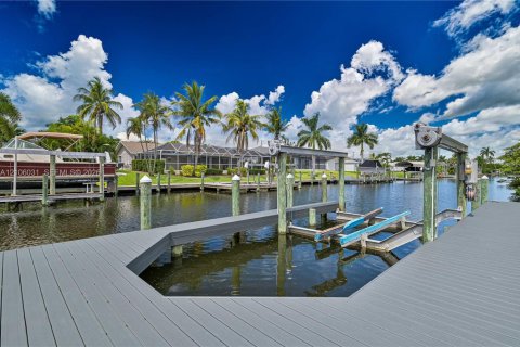 Villa ou maison à vendre à Cape Coral, Floride: 3 chambres № 2414309 - photo 10