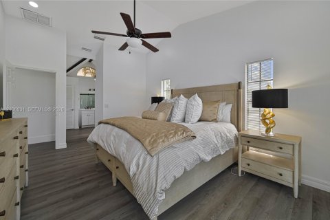 Villa ou maison à vendre à Cape Coral, Floride: 3 chambres № 2414309 - photo 29