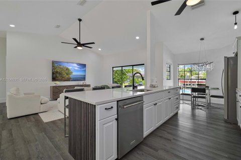 Villa ou maison à vendre à Cape Coral, Floride: 3 chambres № 2414309 - photo 22