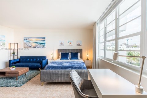 Copropriété à louer à Miami Beach, Floride: 52.49 m2 № 1999494 - photo 3