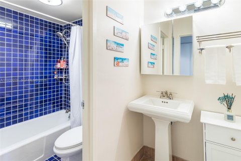 Copropriété à louer à Miami Beach, Floride: 52.49 m2 № 1999494 - photo 24