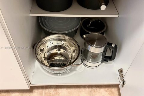 Copropriété à louer à Miami Beach, Floride: 52.49 m2 № 1999494 - photo 17