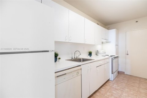 Copropriété à louer à Miami Beach, Floride: 52.49 m2 № 1999494 - photo 12