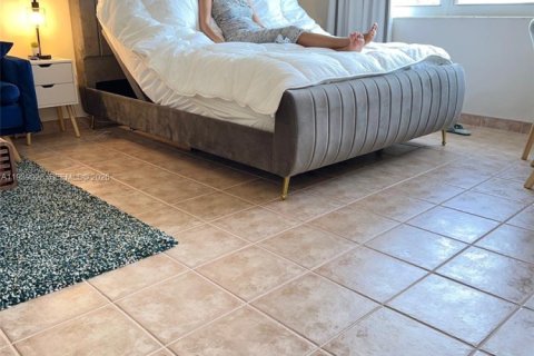 Copropriété à louer à Miami Beach, Floride: 52.49 m2 № 1999494 - photo 9