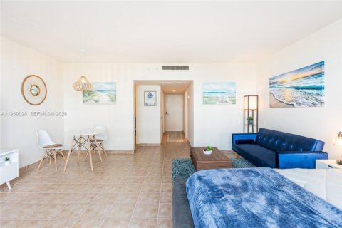 Copropriété à louer à Miami Beach, Floride: 52.49 m2 № 1999494 - photo 6