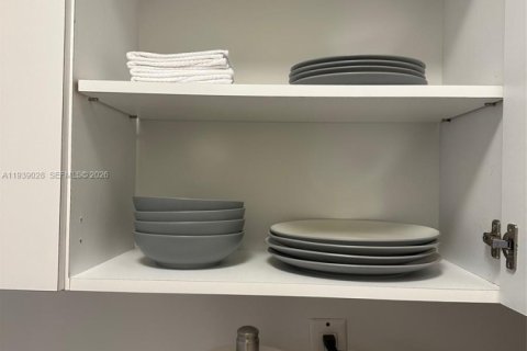 Copropriété à louer à Miami Beach, Floride: 52.49 m2 № 1999494 - photo 16