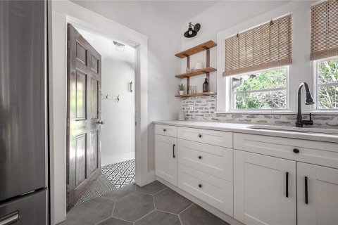 Casa en alquiler en Tampa, Florida, 2 dormitorios, 124.4 m2 № 2421717 - foto 27