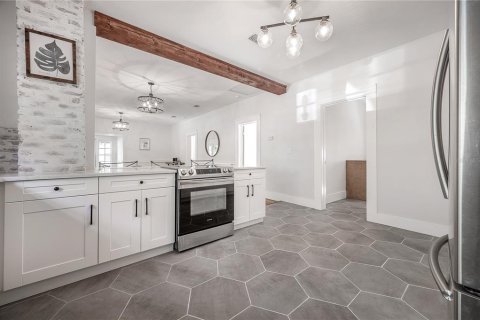 Casa en alquiler en Tampa, Florida, 2 dormitorios, 124.4 m2 № 2421717 - foto 28