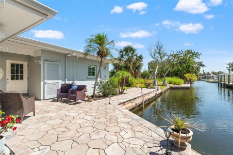 Casa en venta en Longboat Key, Florida, 2 dormitorios, 115.94 m2 № 1612565 - foto 4
