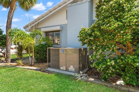 Casa en venta en Longboat Key, Florida, 2 dormitorios, 115.94 m2 № 1612565 - foto 9