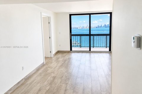 Condo à Miami, Floride, 1 chambre  № 2331776