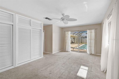 House in Port Charlotte, Florida 4 bedrooms, 179.77 sq.m. № 1746440 - photo 20
