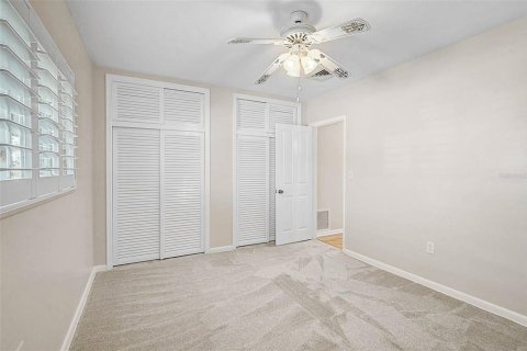 House in Port Charlotte, Florida 4 bedrooms, 179.77 sq.m. № 1746440 - photo 16