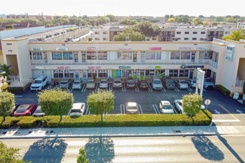 Commercial property in Sweetwater, Florida № 2013753 - photo 29