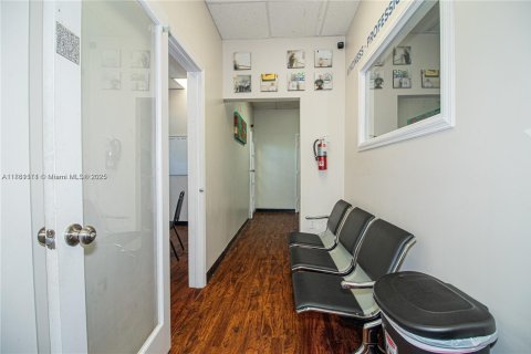 Commercial property in Sweetwater, Florida № 2013753 - photo 22