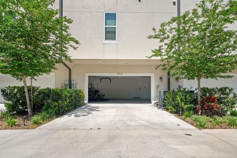 Townhouse in Tampa, Florida 3 bedrooms, 225.2 sq.m. № 1795953 - photo 3