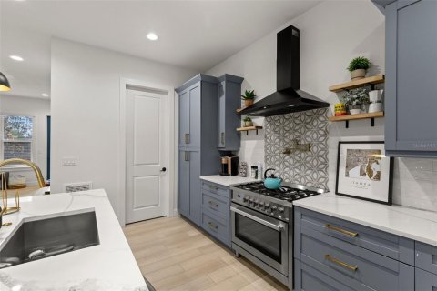 Townhouse in Tampa, Florida 3 bedrooms, 225.2 sq.m. № 1795953 - photo 17