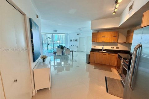 Condo in Miami, Florida, 3 bedrooms № 2153701 - photo 10