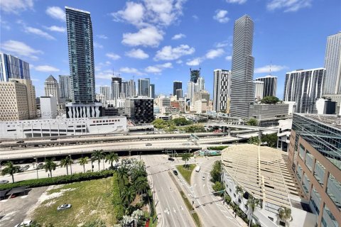 Condo in Miami, Florida, 3 bedrooms № 2153701 - photo 28