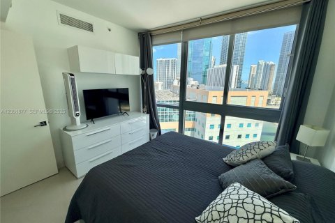 Condo in Miami, Florida, 3 bedrooms № 2153701 - photo 21